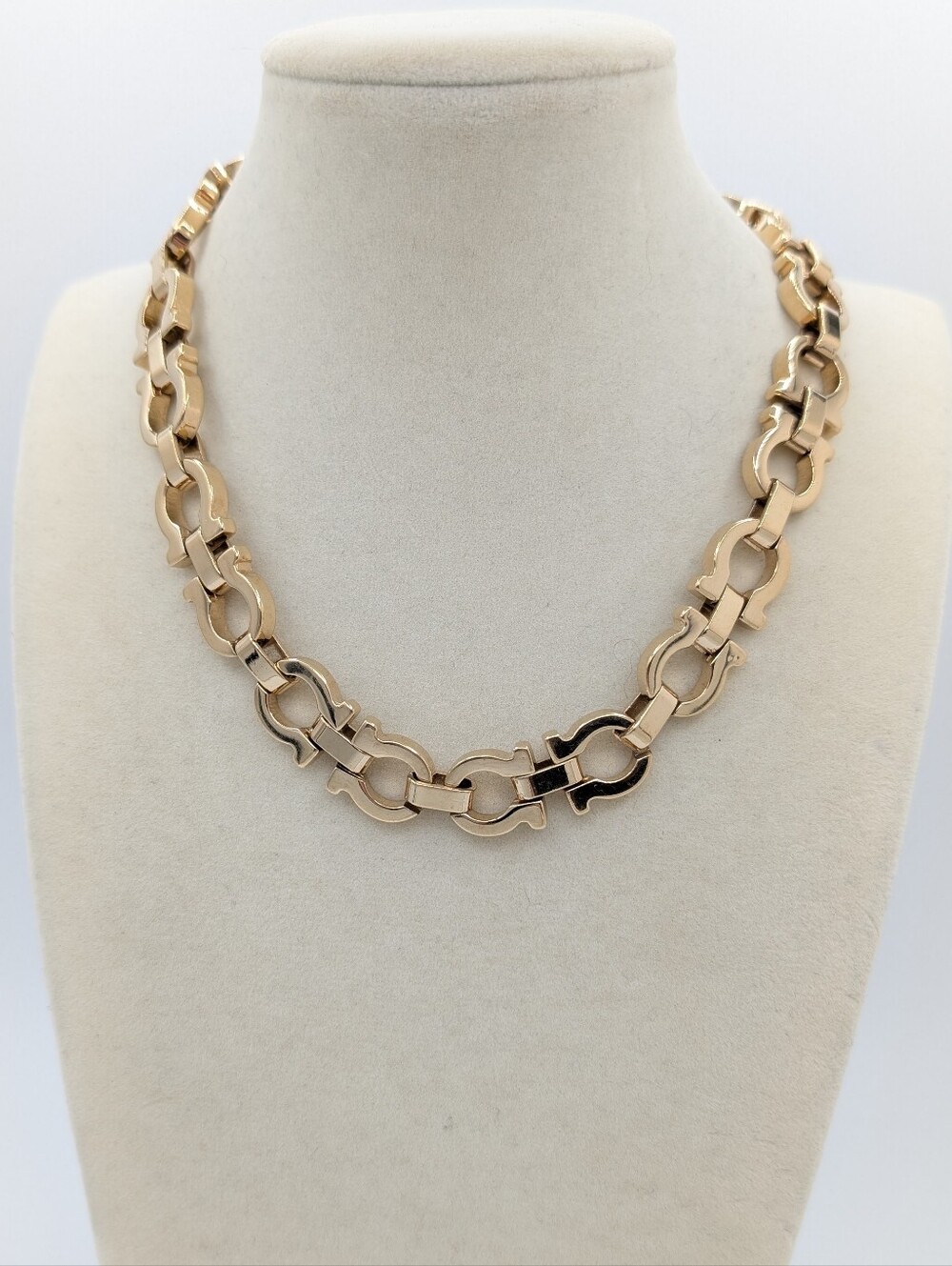 Salvatore Ferragamo Gancini Link Necklace 15"
